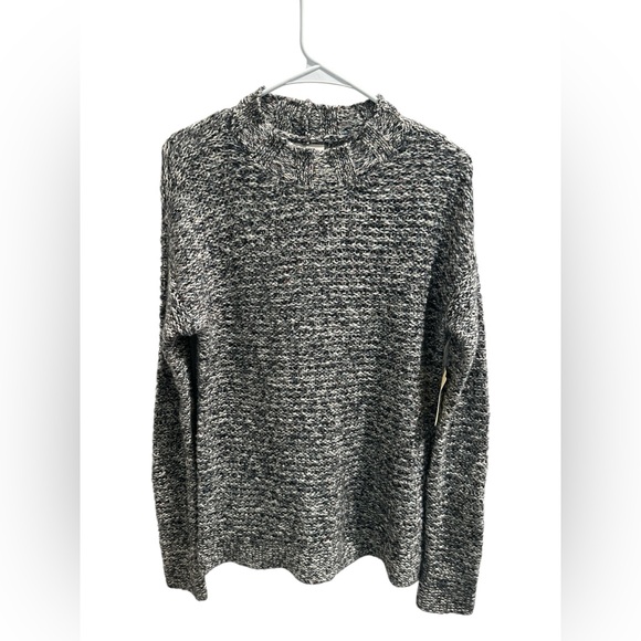 St. John's Bay Women's Black Tweed Knit Sweater - Size M‎ NWT - Picture 1 of 5
